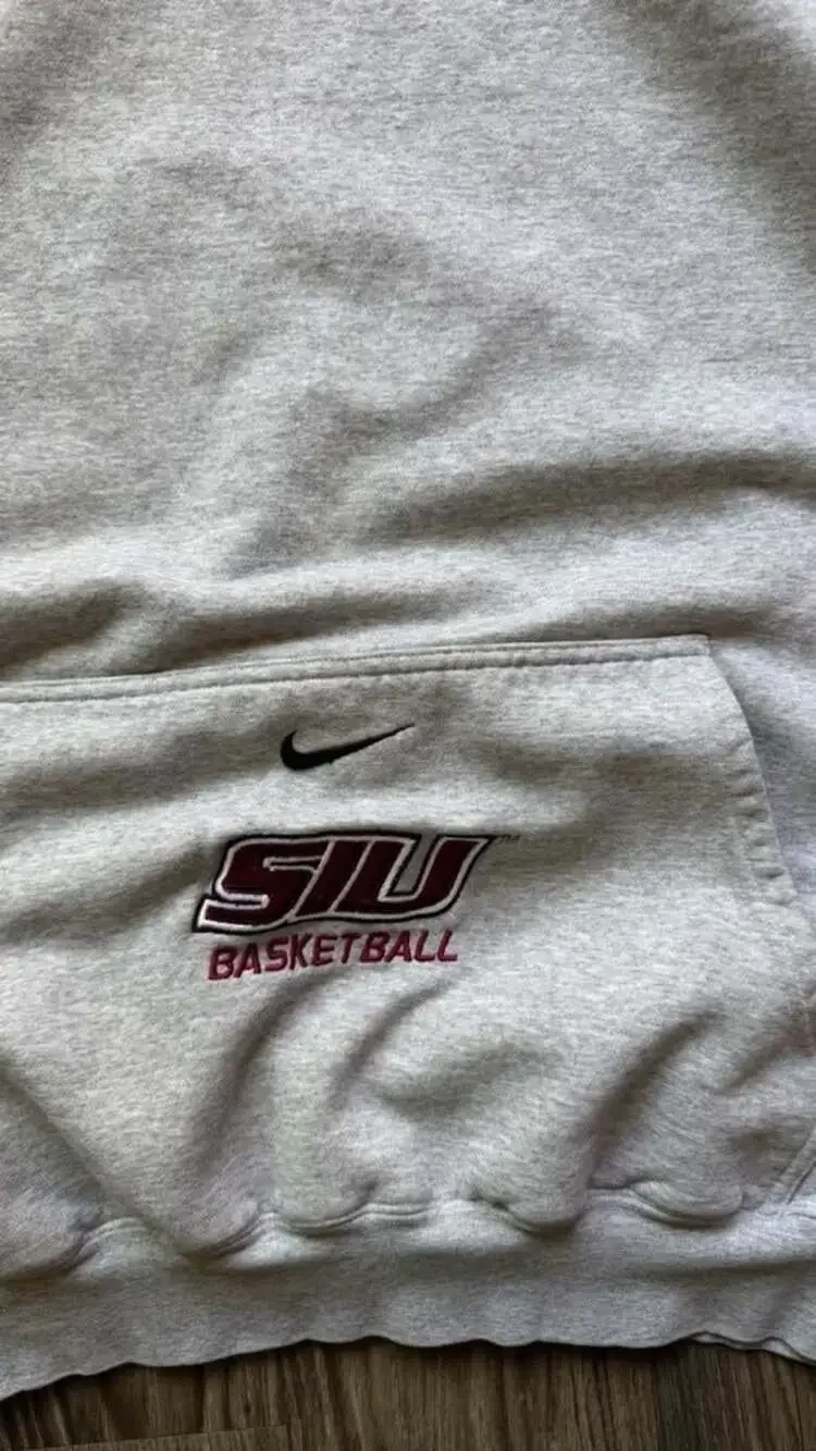 Vintage Nike Team SIU Basketball Hoodie